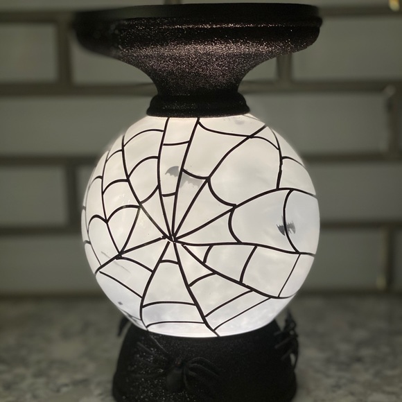 Bath and body works Halloween - Picture 6 of 8